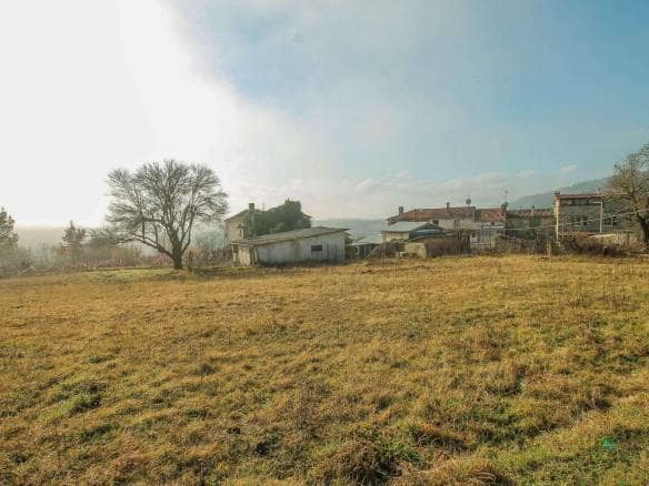 Motovun surroundings | Building land with a view of Motovun