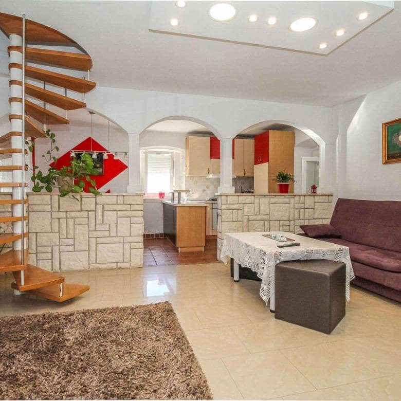 Brtonigla | Haus mit Pool in außergewöhnlicher Lage mit bezaubernder Aussicht