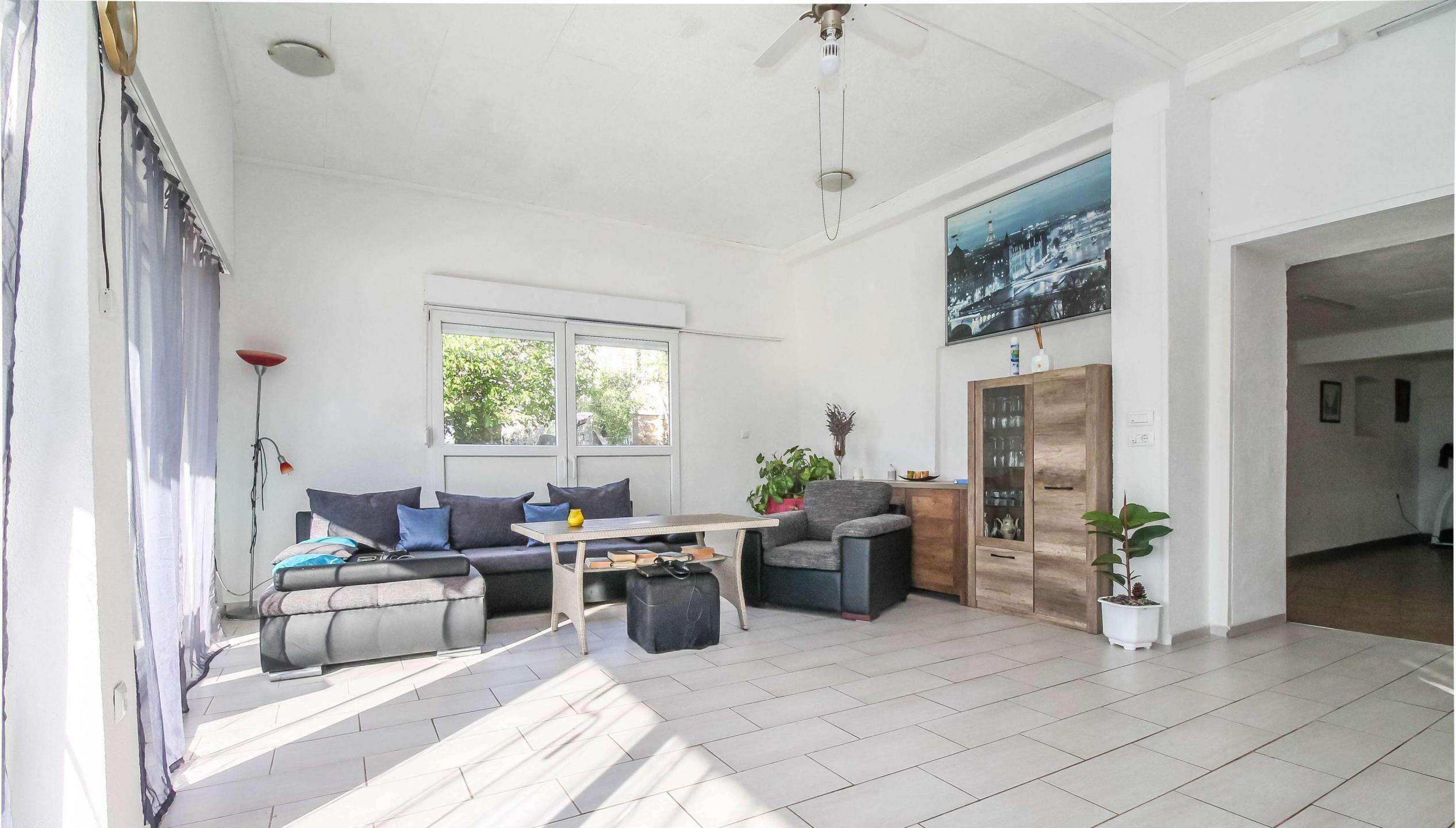 Brtonigla | Haus mit Pool in außergewöhnlicher Lage mit bezaubernder Aussicht