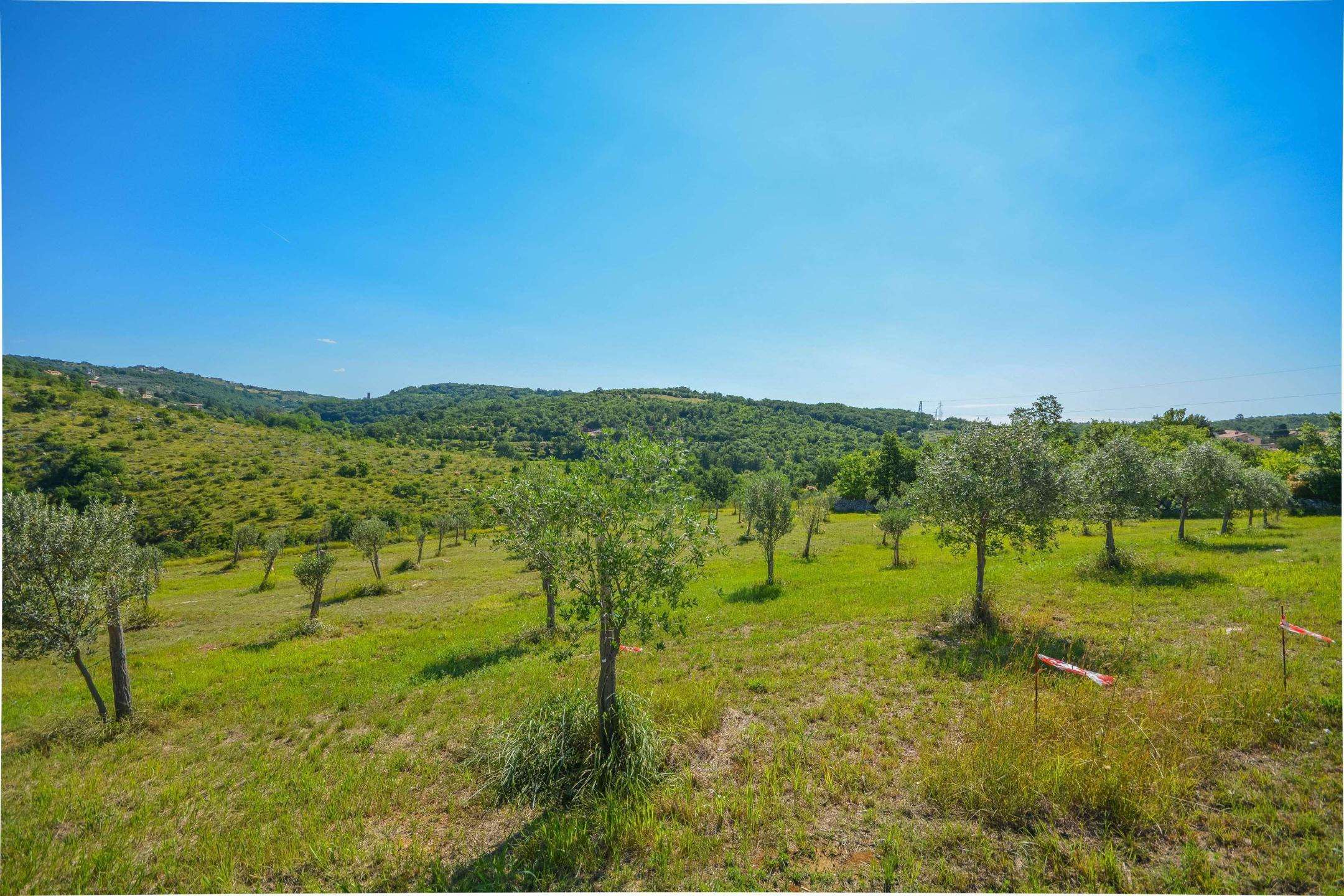 Buie dintorni | Terreno edificabile con vista aperta Buie dintorni | Terreno edificabile con vista aperta