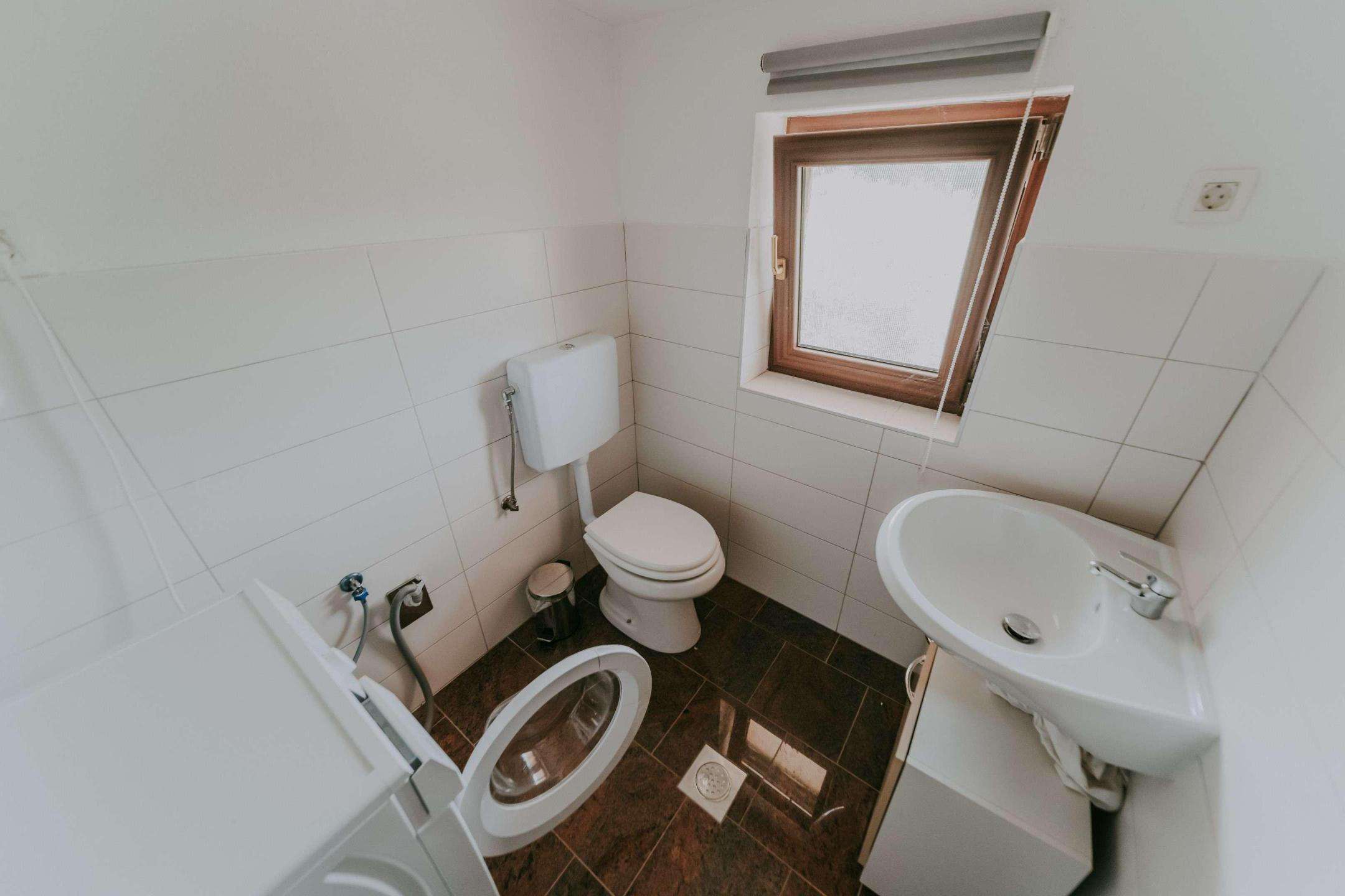 Castelvenere dintorni | Spazioso appartamento vicino al confine con la Slovenia