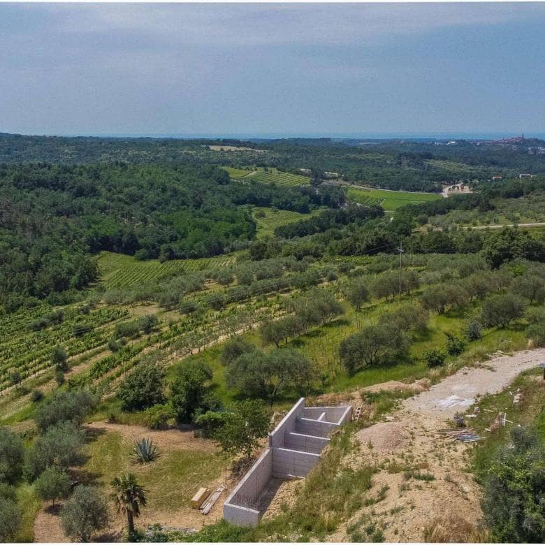 Momjan | Vila novogradnja z bazenom in čudovitim razgledom