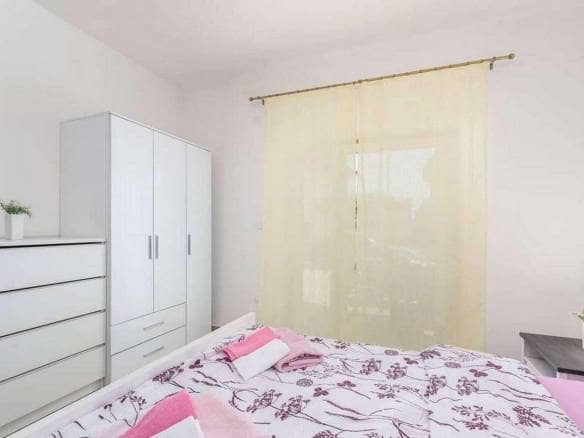 Novigrad | Ground floor apartment only 80 m from the sea