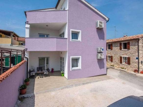 Novigrad | Ground floor apartment only 80 m from the sea