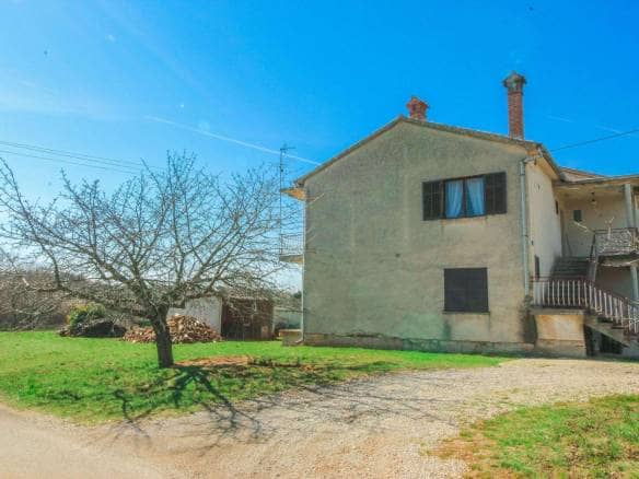 Dintorni di Umago | Casa indipendente con molto potenziale