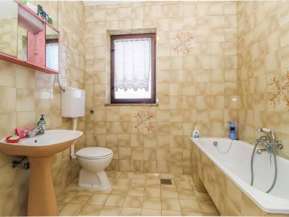 Dintorni di Umago | Casa indipendente con molto potenziale