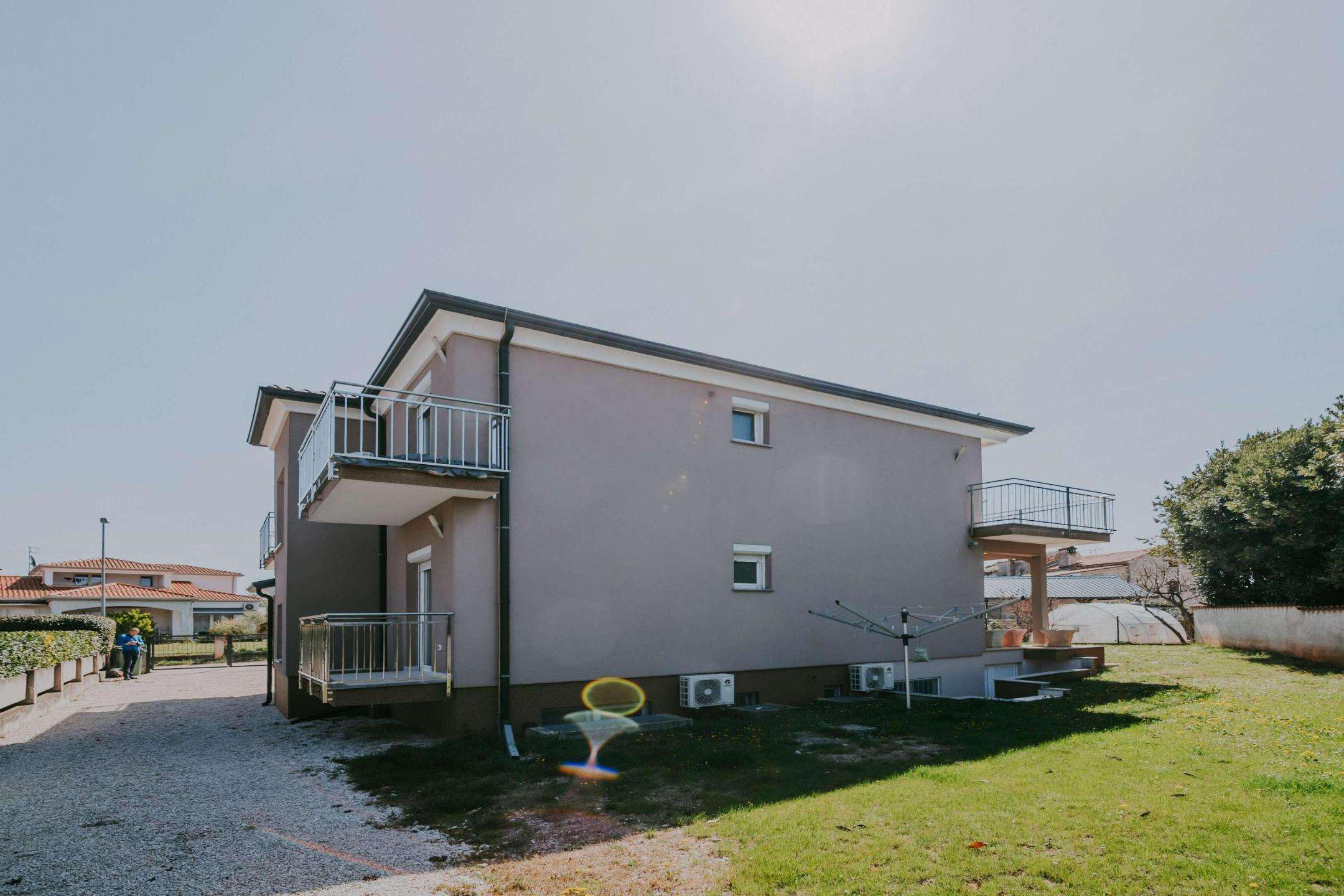 okolica Umaga | Hiša z apartmaji in pogledom na morje