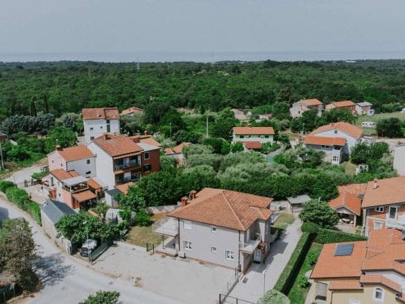 Umag okolica | Kuća sa apartmanima i pogledom na more