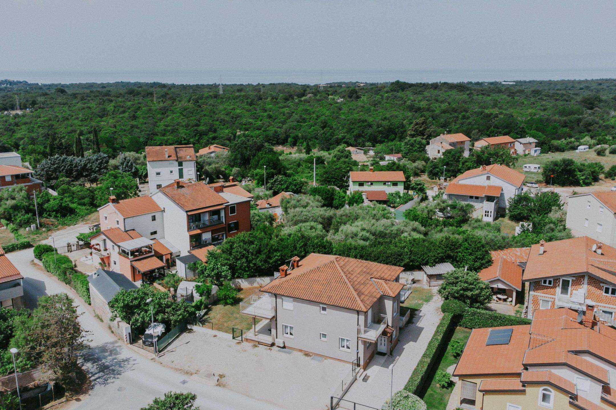 Umgebung von Umag | Haus mit Wohnungen und Meerblick Umgebung von Umag | Haus mit Wohnungen und Meerblick