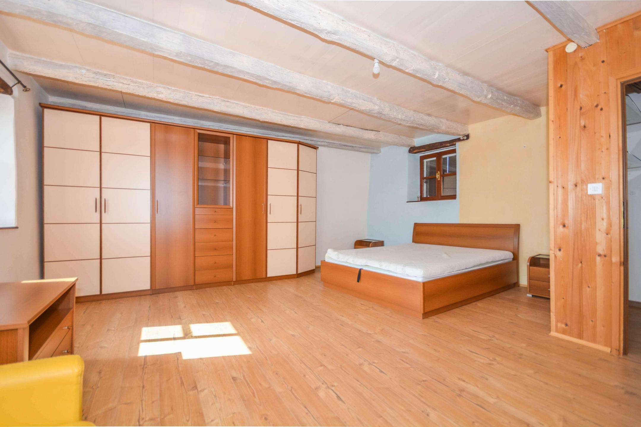 Brtonigla okolica | Lepa avtohtona kamnita hiša s pogledom na morje