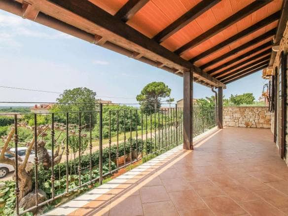Poreč okolica | Prenovljena kamnita istrska hiša s pogledom na morje