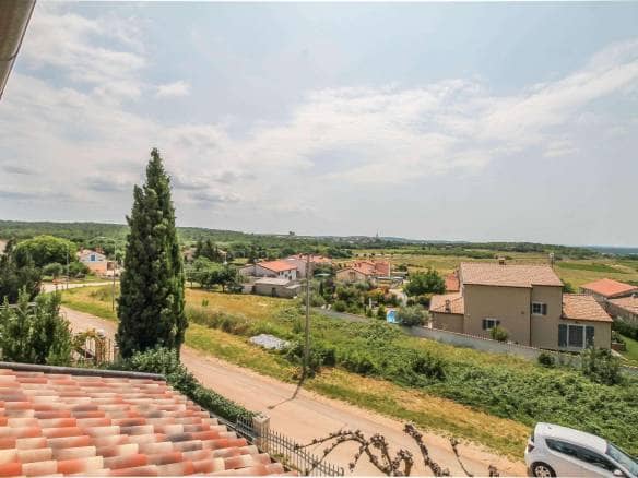 Poreč okolica | Prenovljena kamnita istrska hiša s pogledom na morje
