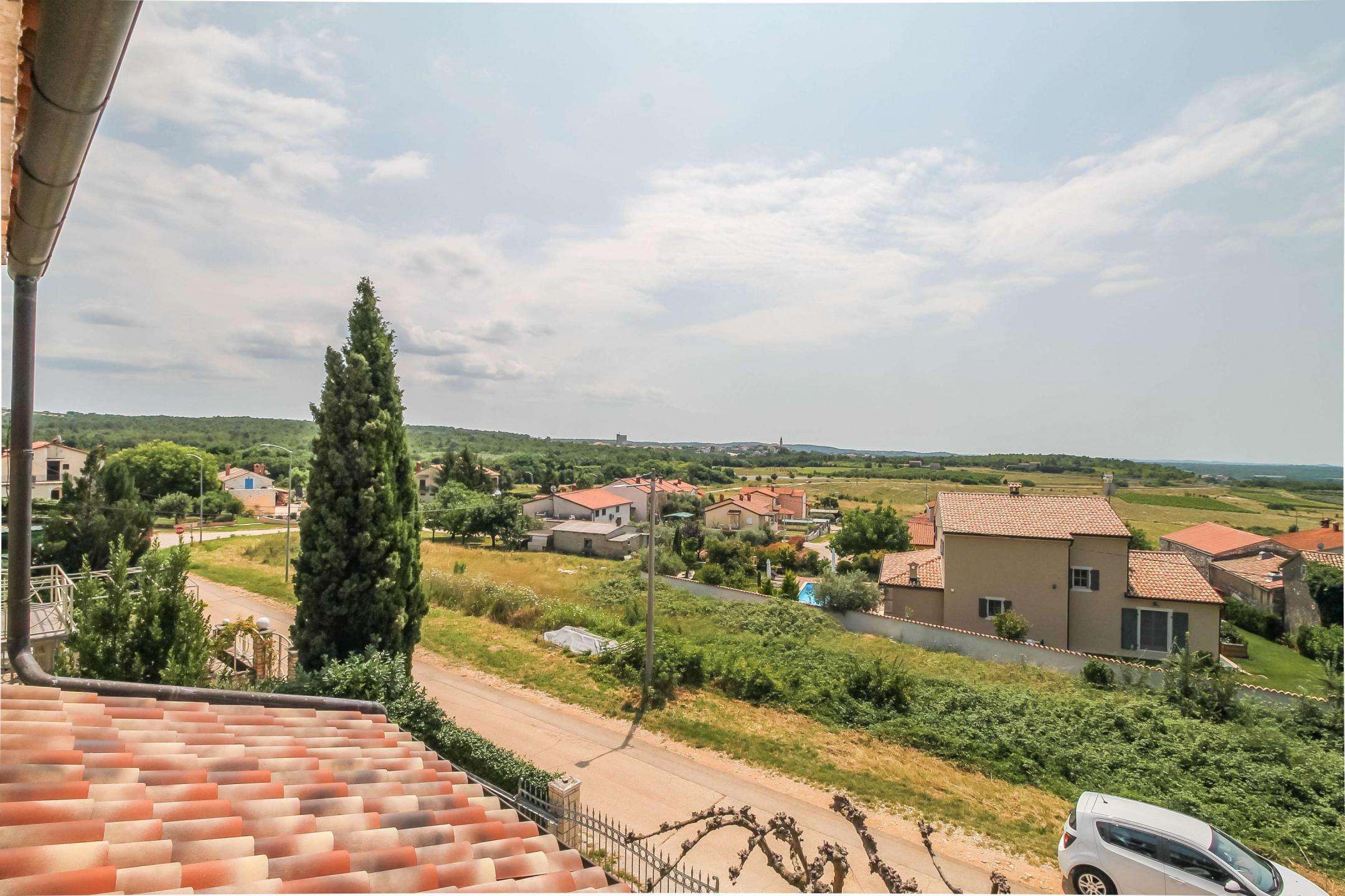 Poreč okolica | Prenovljena kamnita istrska hiša s pogledom na morje