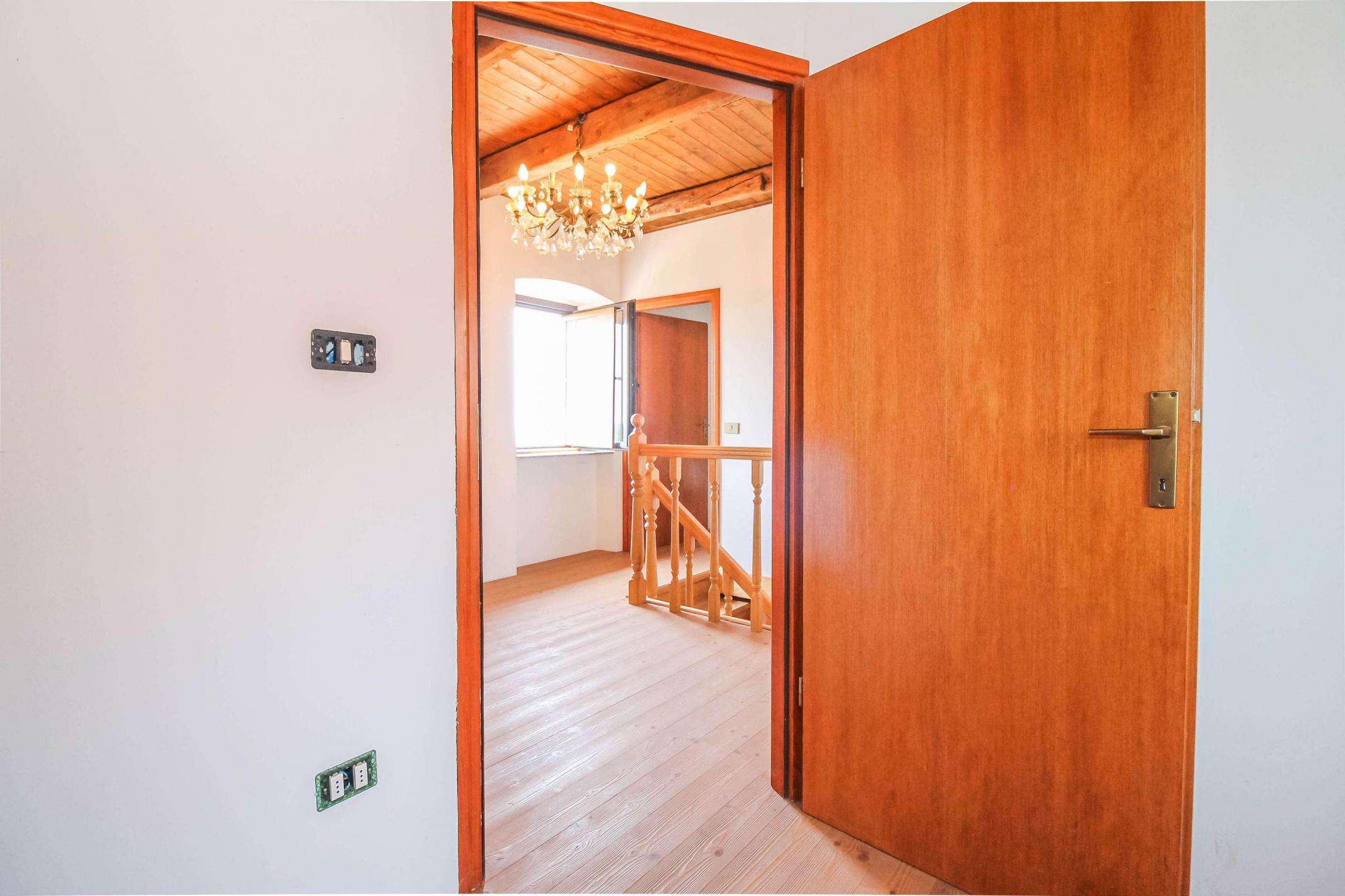 Poreč okolica | Prenovljena kamnita istrska hiša s pogledom na morje