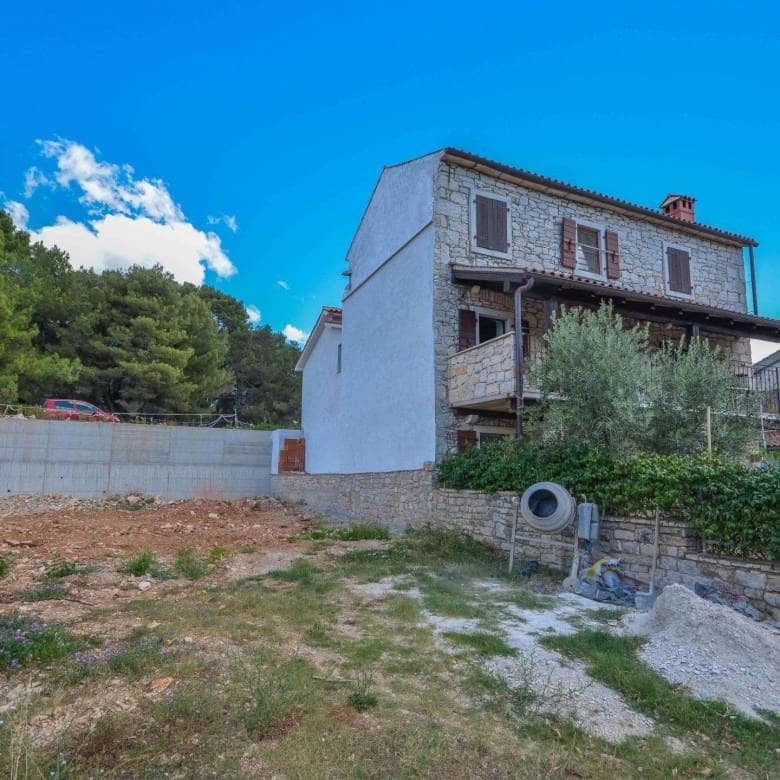 Poreč okolica | Prenovljena kamnita istrska hiša s pogledom na morje
