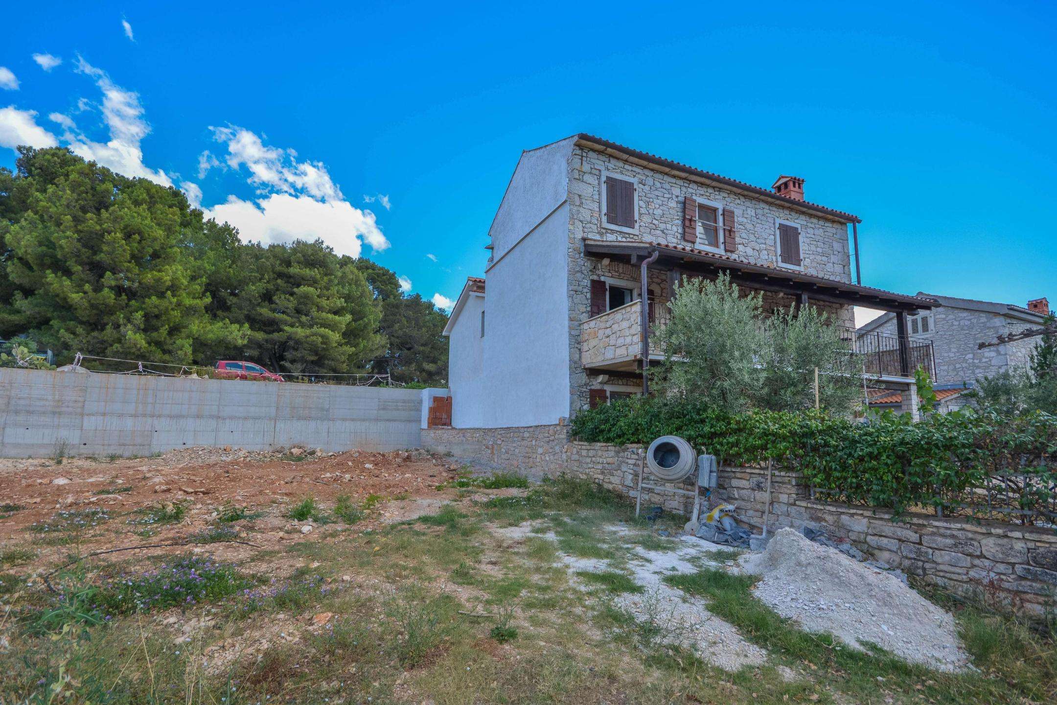Poreč okolica | Prenovljena kamnita istrska hiša s pogledom na morje