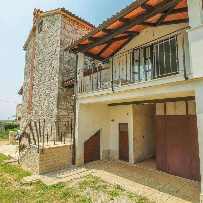 Poreč okolica | Prenovljena kamnita istrska hiša s pogledom na morje