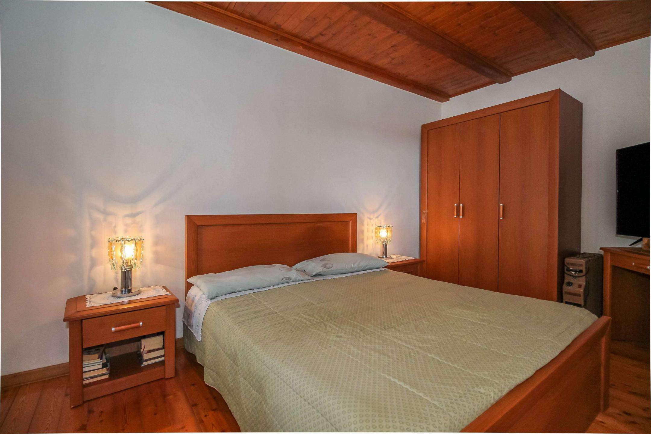 Poreč okolica | Prenovljena kamnita istrska hiša s pogledom na morje
