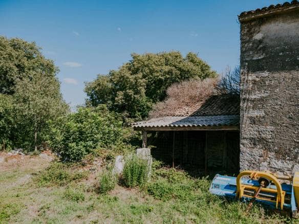 Buje okolica | Ruševina s pogledom na more