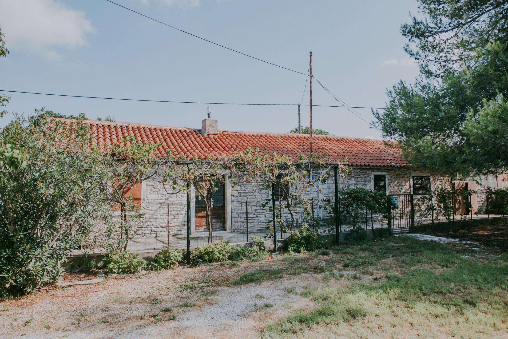 Каштель окрестности | Дом для адаптации недалеко от границы