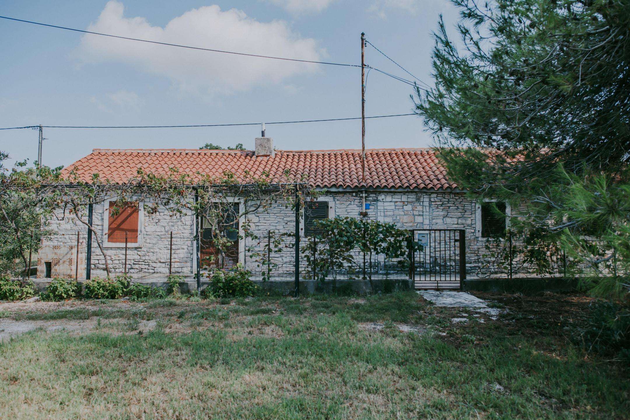 Каштель окрестности | Дом для адаптации недалеко от границы Каштель окрестности | Дом для адаптации недалеко от границы