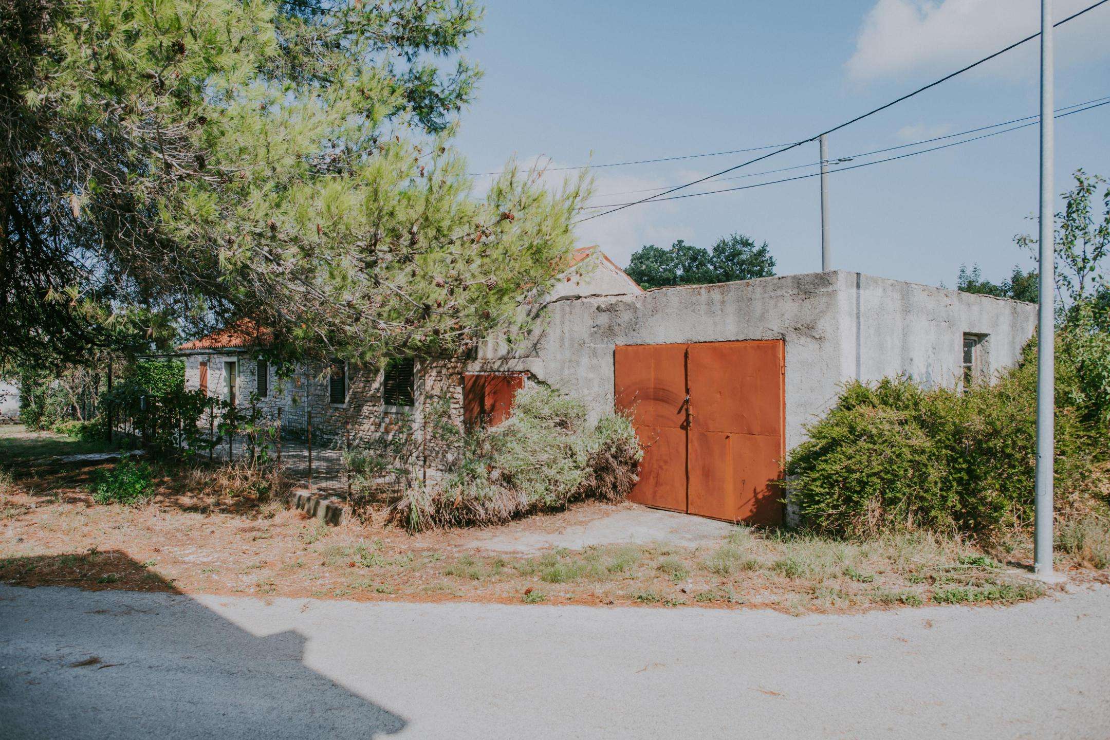 Каштель окрестности | Дом для адаптации недалеко от границы