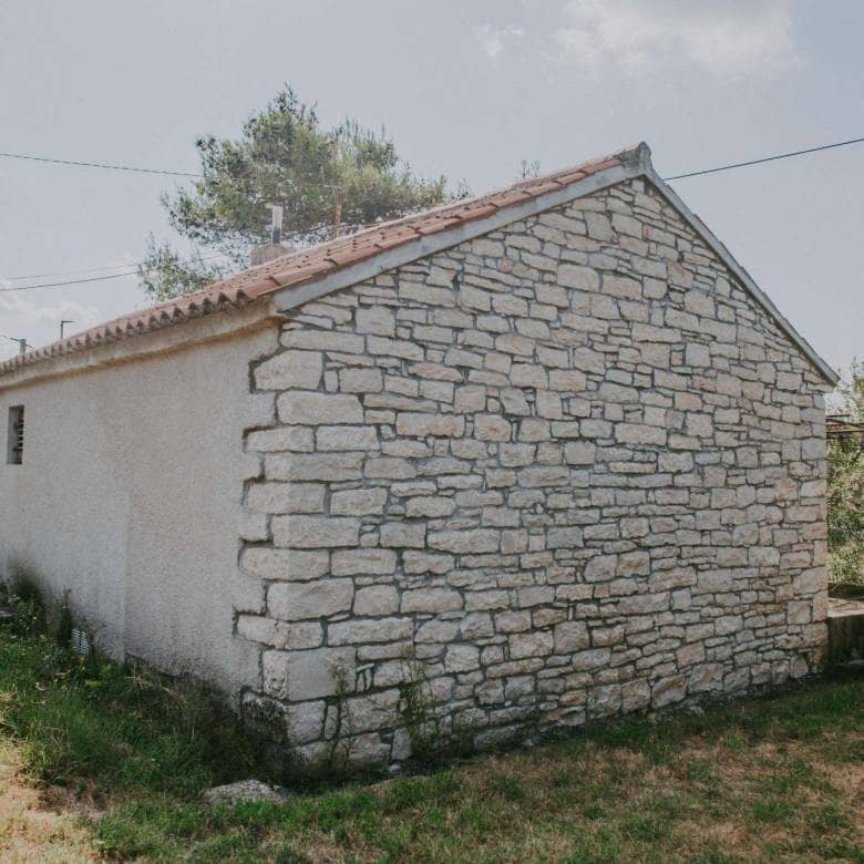 Каштель окрестности | Дом для адаптации недалеко от границы