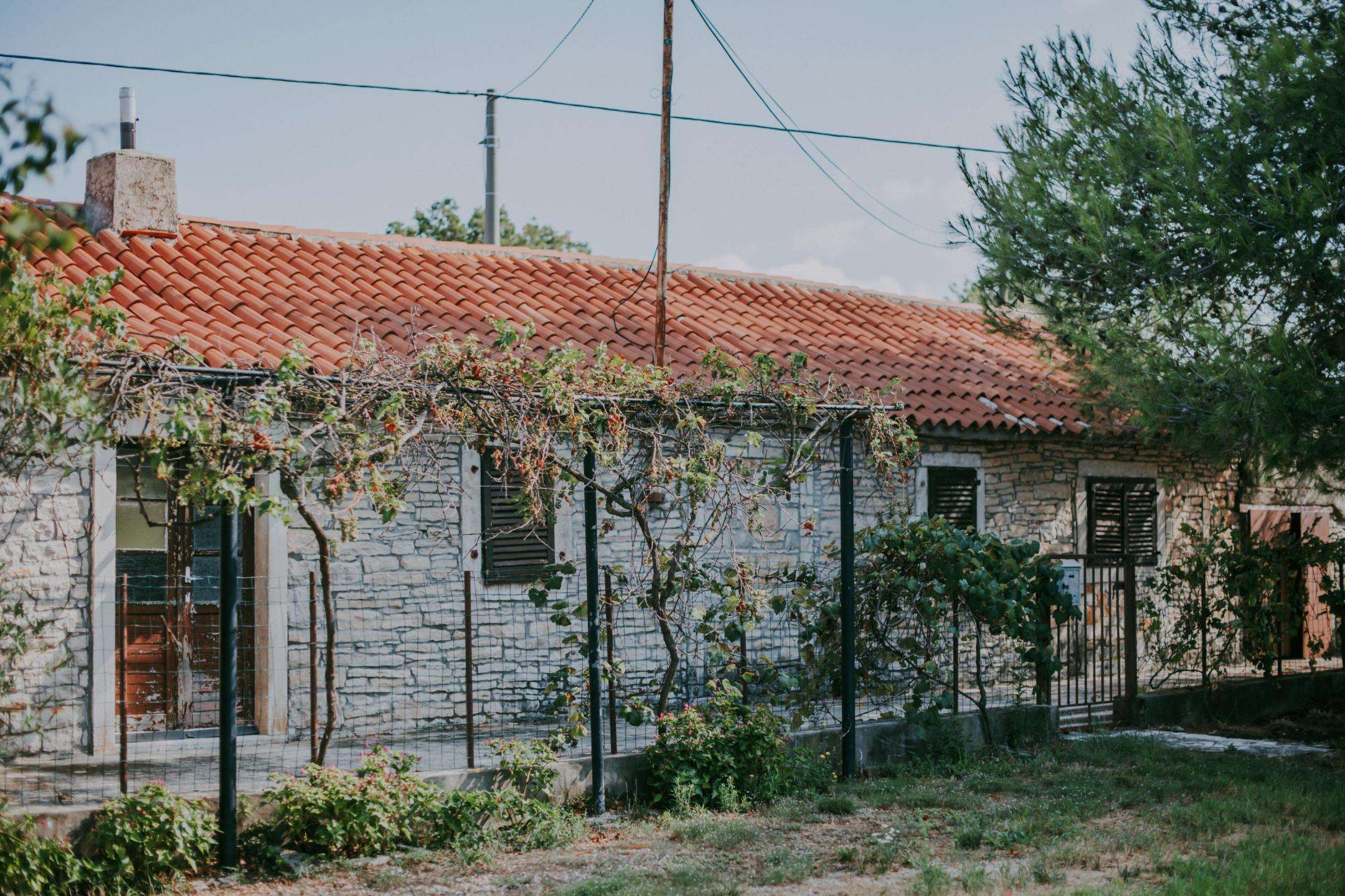 Каштель окрестности | Дом для адаптации недалеко от границы