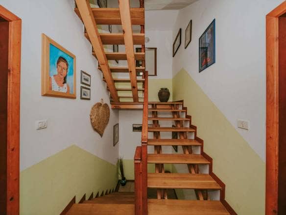 Grožnjan | Samostojeća kuća sa apartmanima
