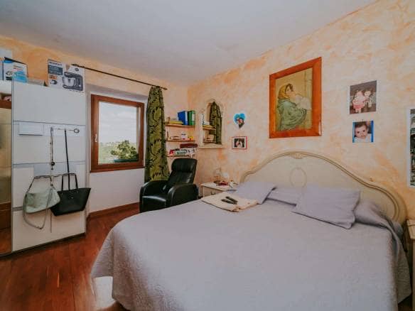 Grožnjan | Samostojeća kuća sa apartmanima