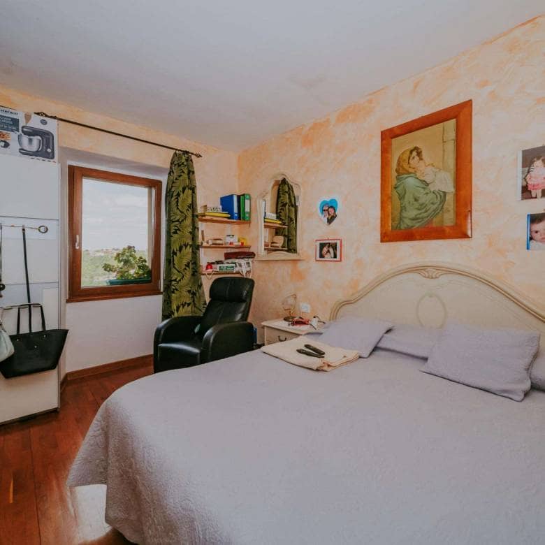Grožnjan | Samostojeća kuća sa apartmanima