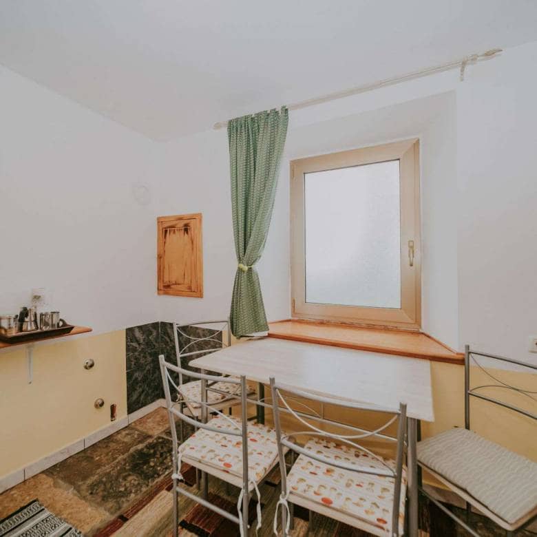 Grožnjan | Samostojeća kuća sa apartmanima