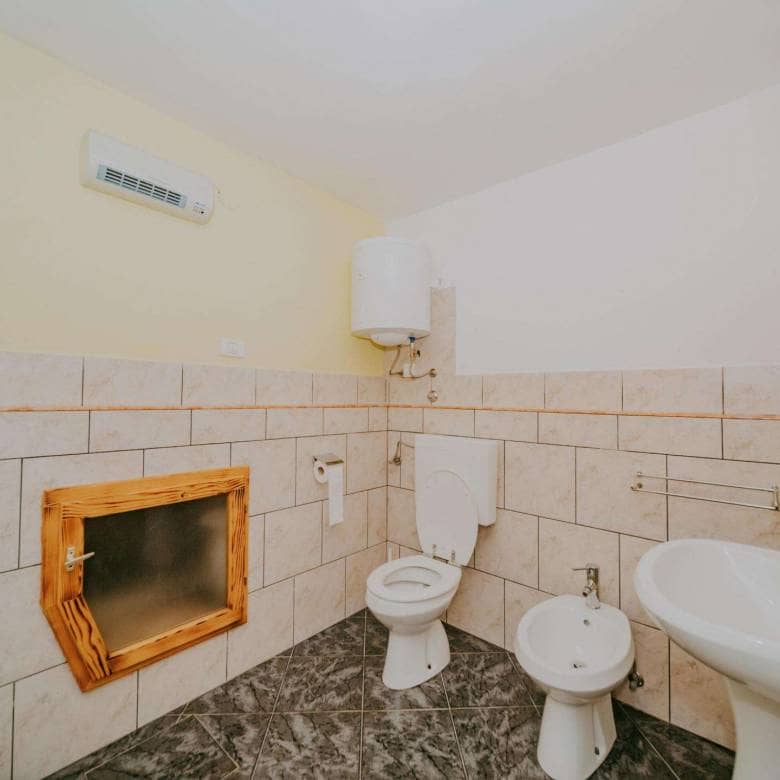 Grožnjan | Samostojeća kuća sa apartmanima