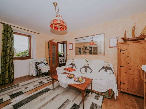 Grožnjan | Samostojeća kuća sa apartmanima
