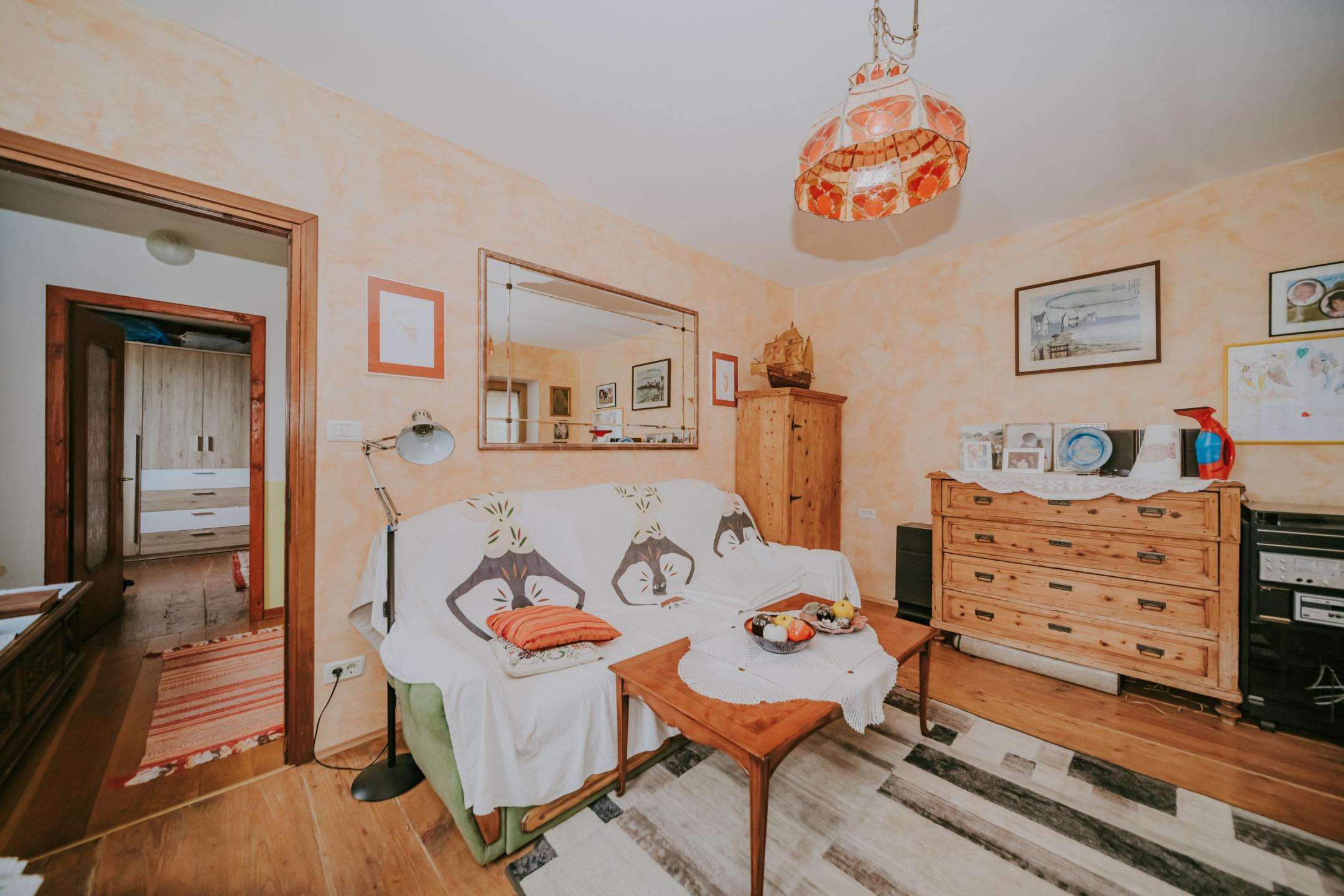 Grožnjan | Samostojeća kuća sa apartmanima