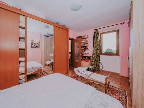 Grožnjan | Samostojeća kuća sa apartmanima