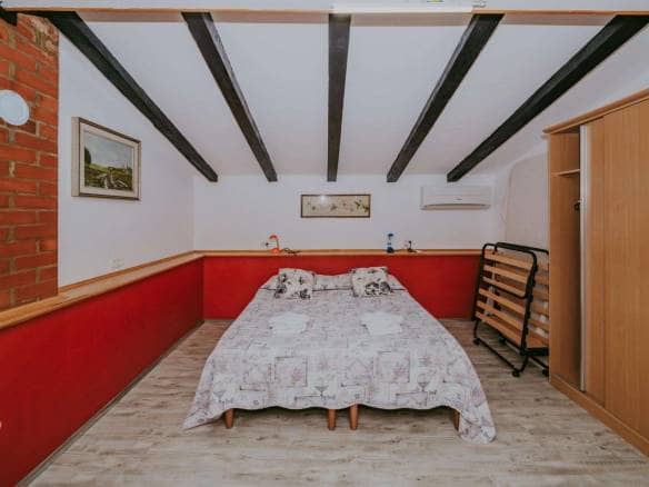 Grožnjan | Samostojeća kuća sa apartmanima
