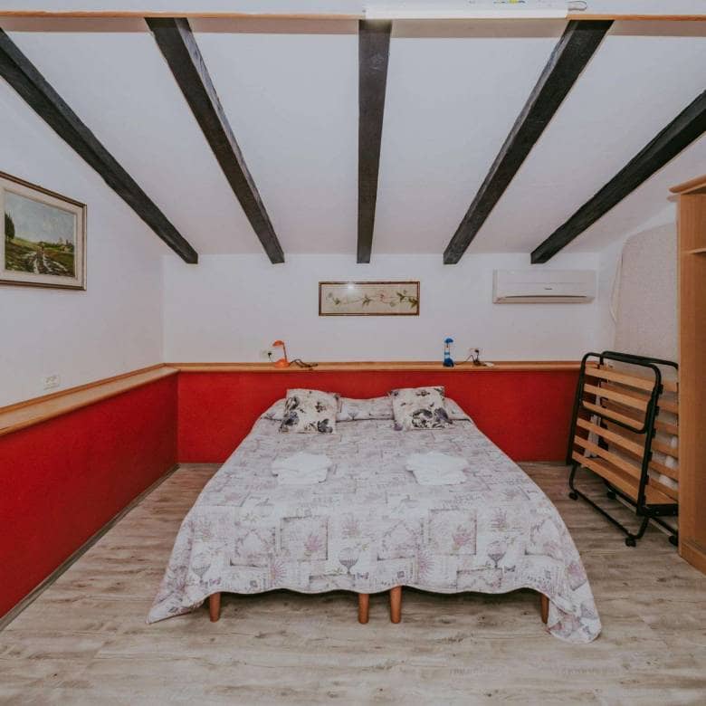 Grožnjan | Samostojeća kuća sa apartmanima