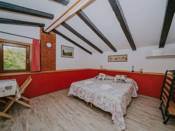 Grožnjan | Samostojeća kuća sa apartmanima