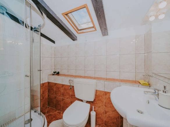 Grožnjan | Samostojeća kuća sa apartmanima