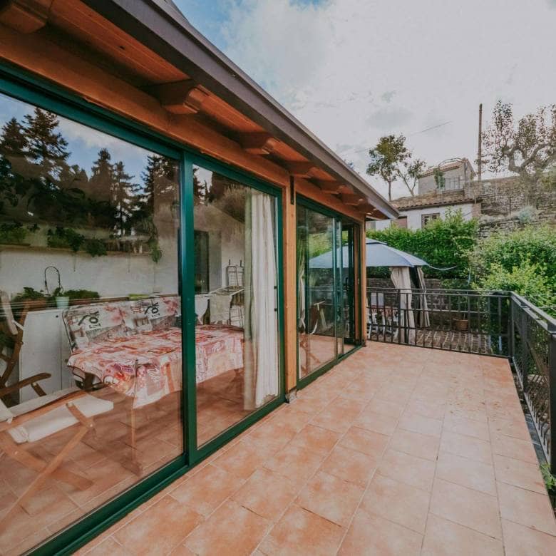 Grožnjan | Samostojeća kuća sa apartmanima