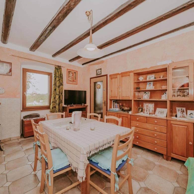 Grožnjan | Samostojeća kuća sa apartmanima