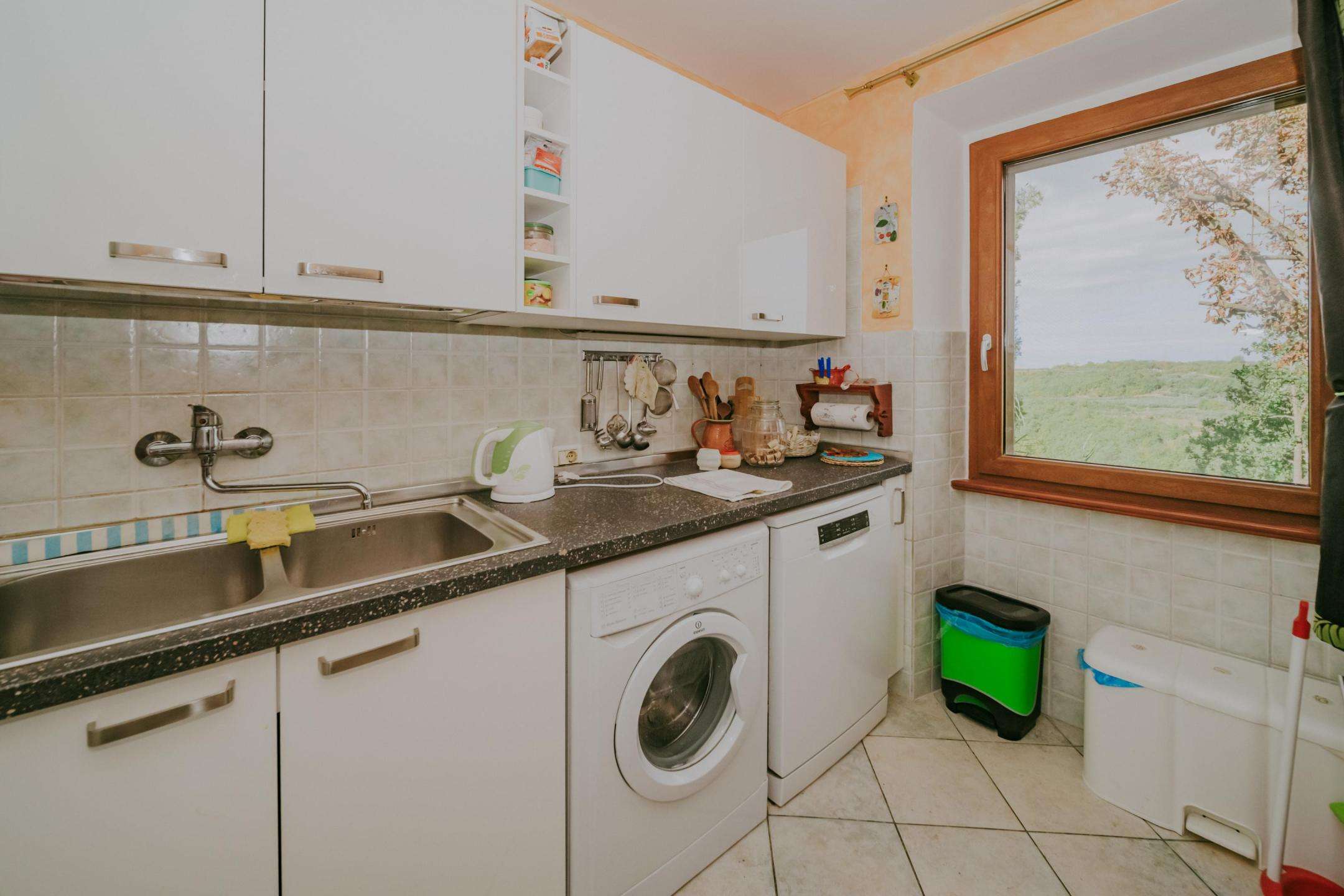 Grožnjan | Samostojeća kuća sa apartmanima