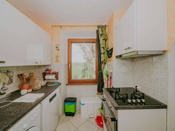 Grožnjan | Samostojeća kuća sa apartmanima
