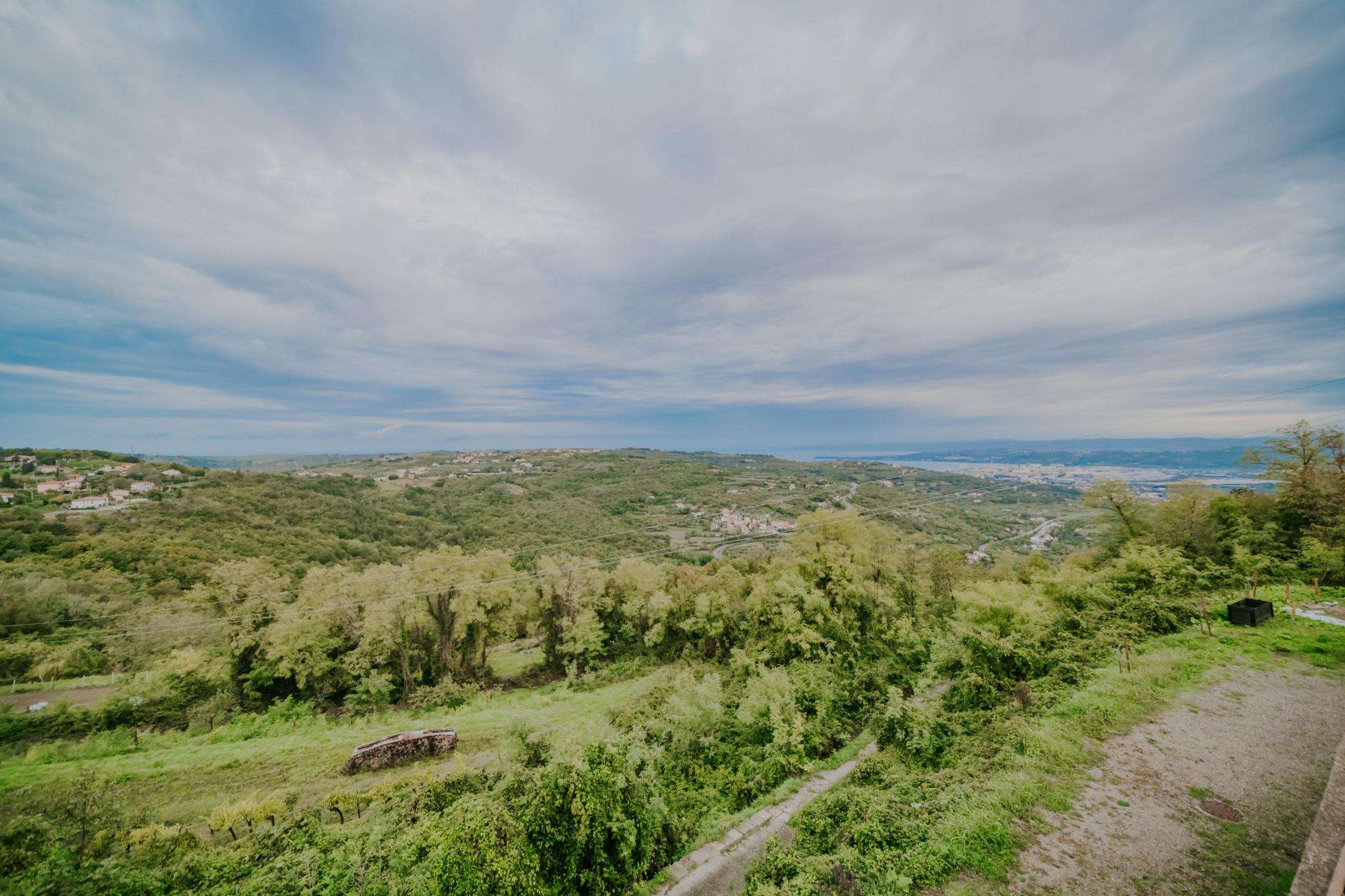 Okolica Kopra | Samostojeća kuća s prekrasnim pogledom na more