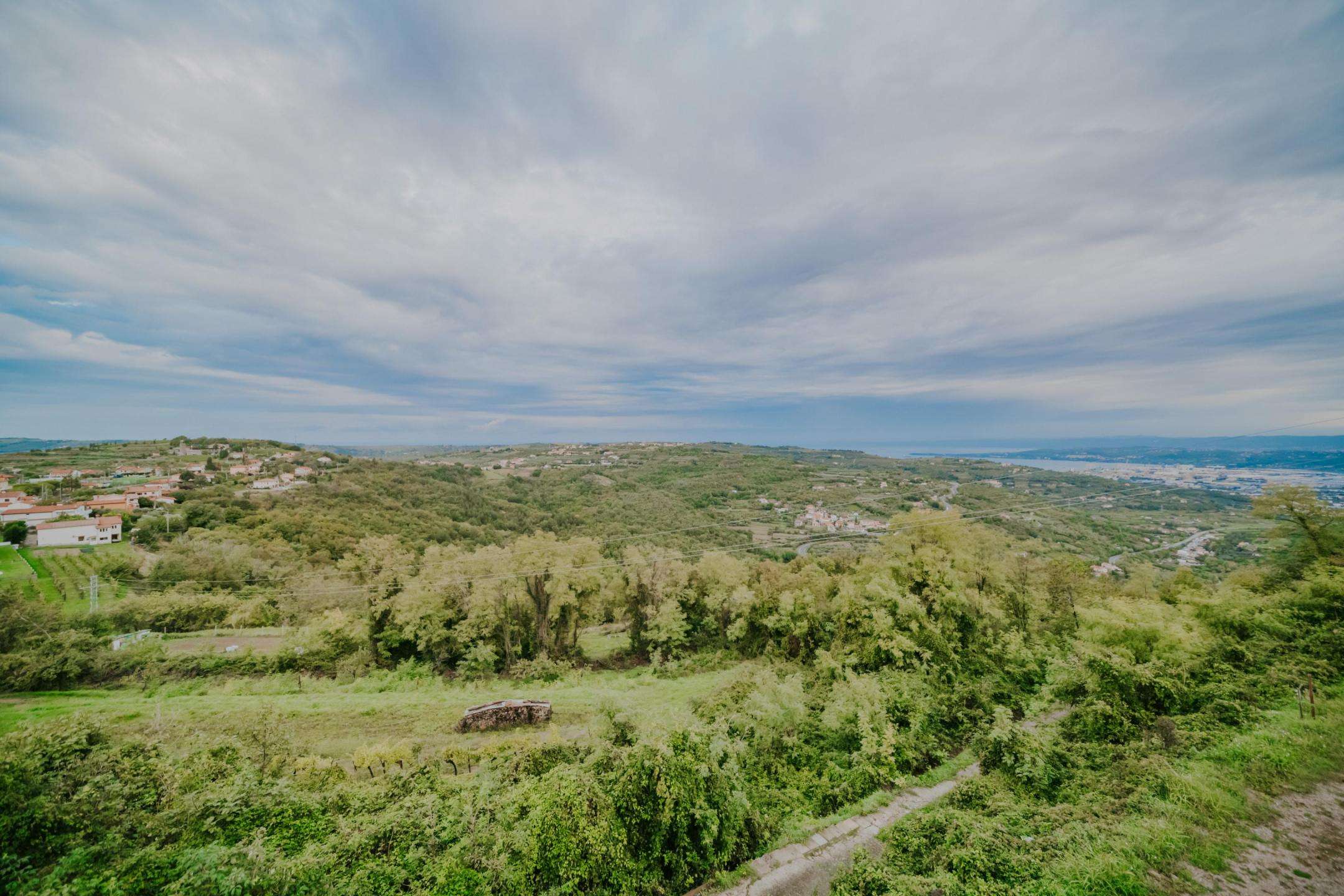 Koper-Gebiet | Einfamilienhaus mit wunderschönem Blick auf das Meer