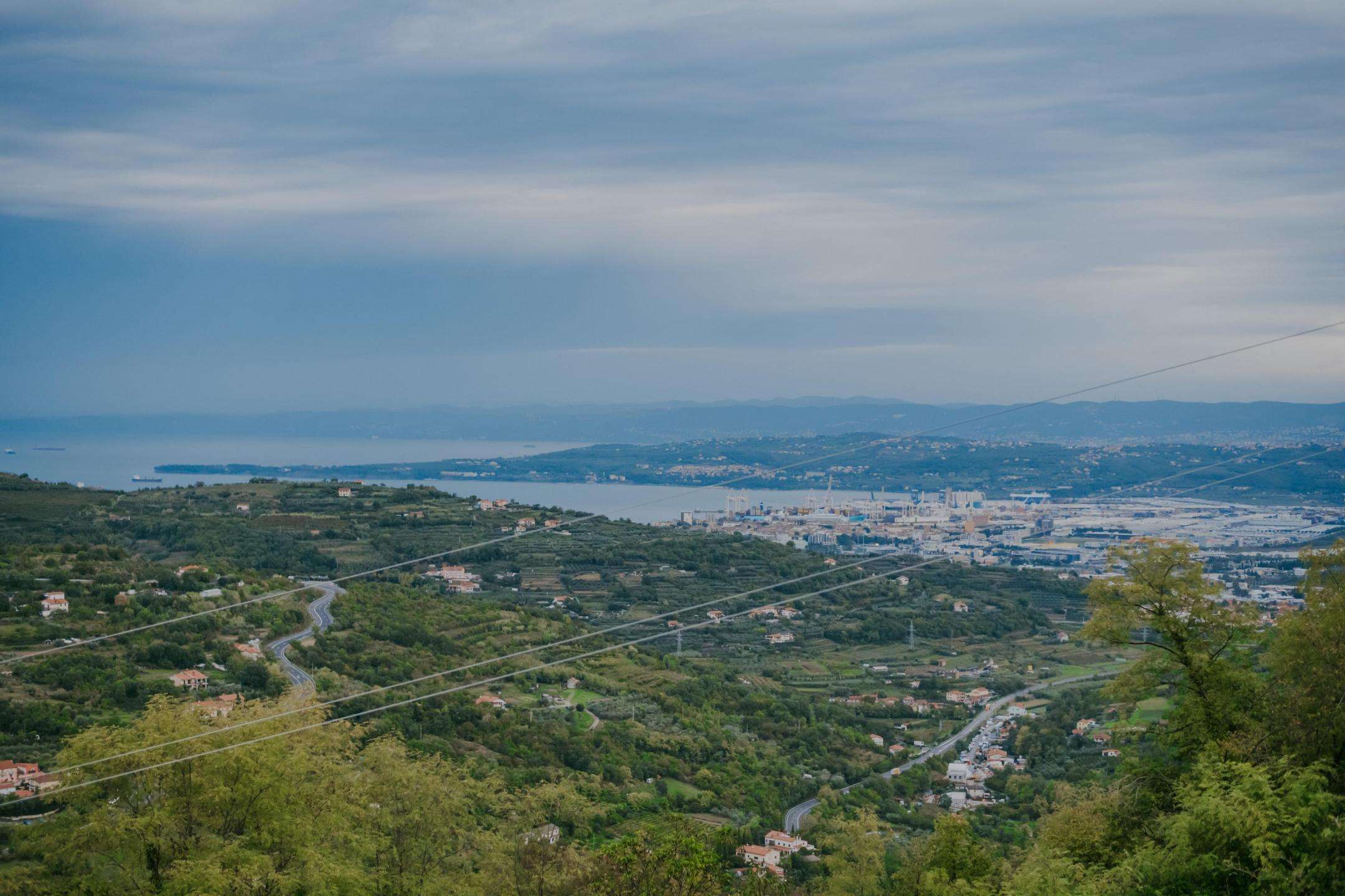 Koper-Gebiet | Einfamilienhaus mit wunderschönem Blick auf das Meer