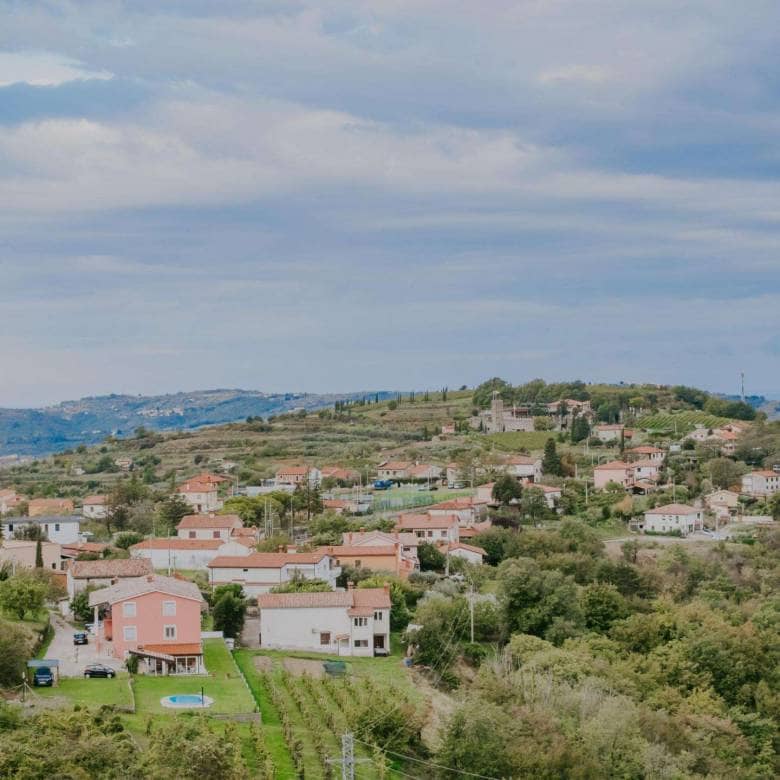 Koper-Gebiet | Einfamilienhaus mit wunderschönem Blick auf das Meer