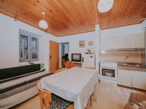 Motovun | House in the center with a beautiful view