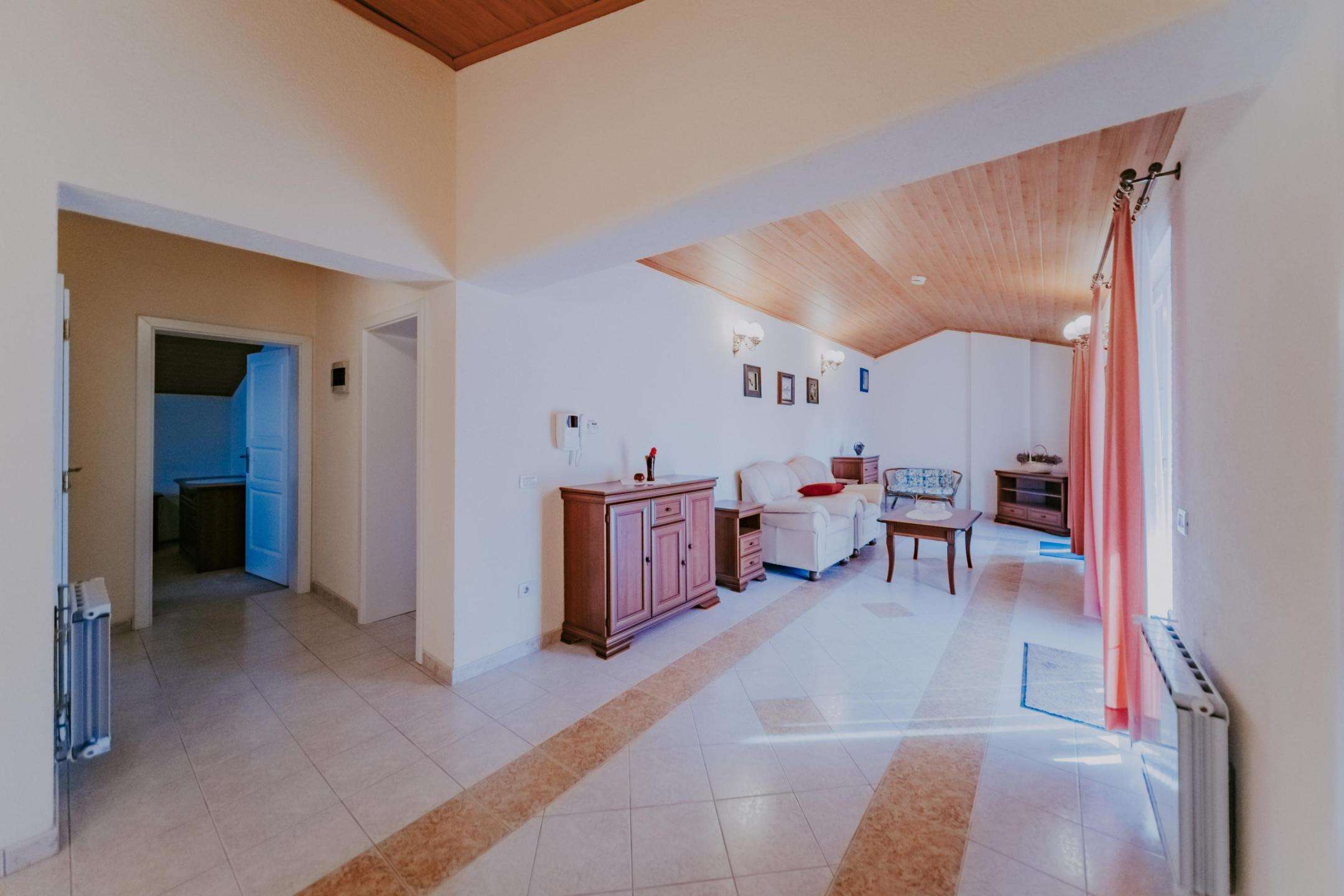Poreč okolica | Prekrasna vila s otvorenim pogledom na more!